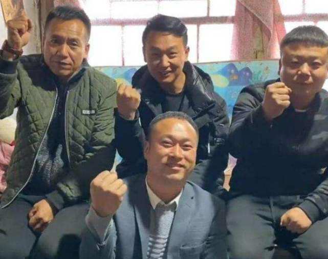 张同学成立公司，拒绝每年500万买断运营权，坚决不步李子柒后尘休闲区蓝鸢梦想 - Www.slyday.coM