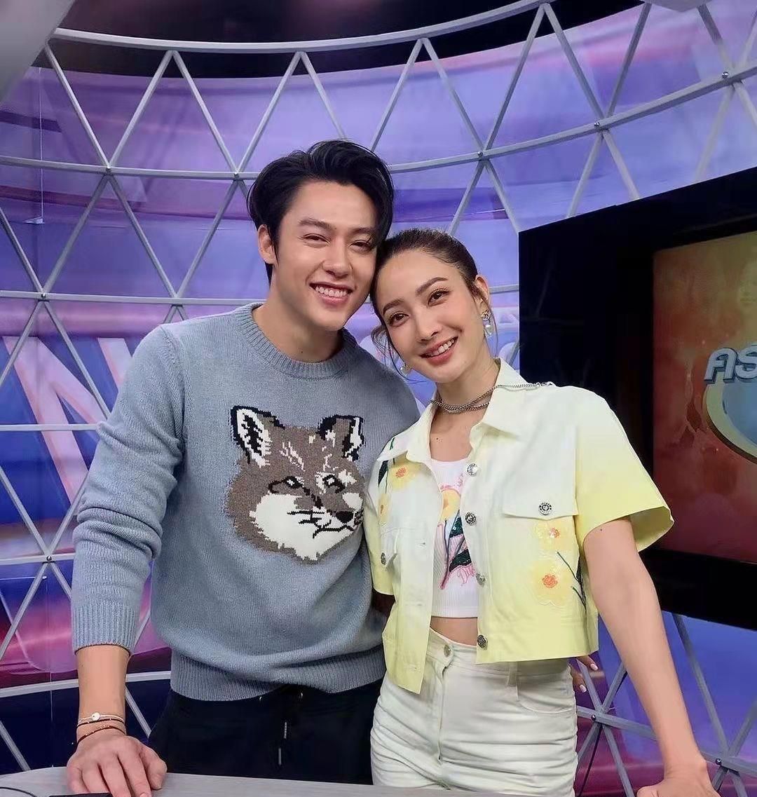 泰星mark承认为女友kim准备求婚惊喜希望拥有一个完美的婚礼