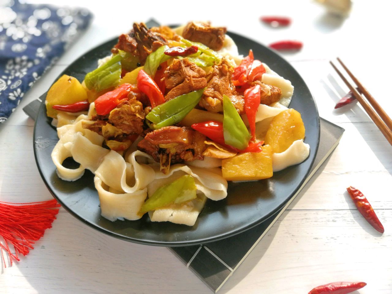 新疆大盘鸡拌面有多好吃