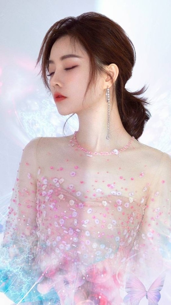 冯提莫30岁生日歌会即将在线上举行出道7年未来依旧可期