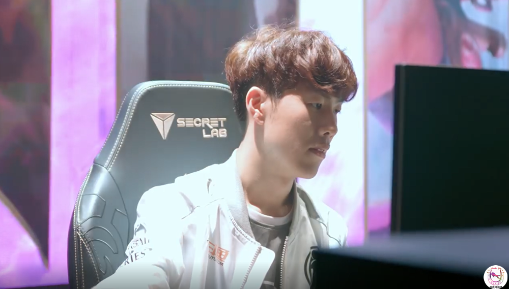 Weibo官宣Theshy流量密码已到手！成绩无所谓？休闲区蓝鸢梦想 - Www.slyday.coM