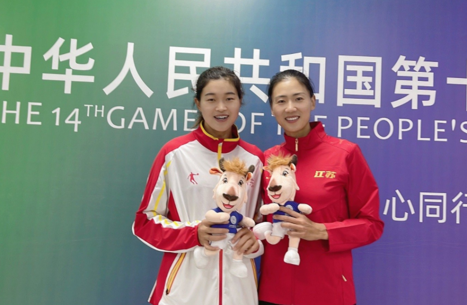 最美女排选手牵手前中国游泳第一人,张琳:第一年就想求婚|薛晨|张琳