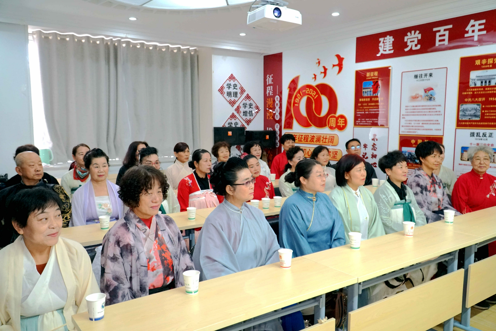 银川市金凤区森林公园社区老年大学让夕阳生活更多彩