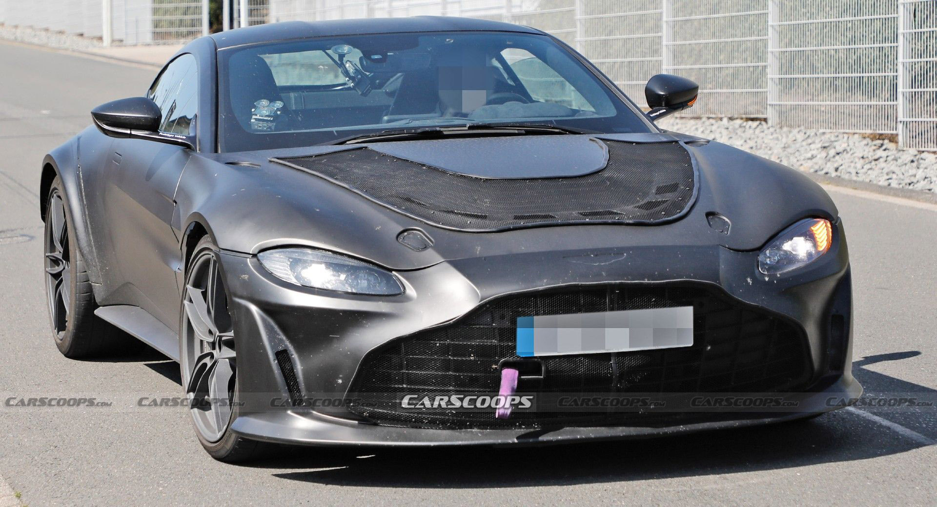 ˹١V12 VantageԤͼ