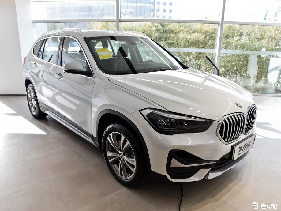 大空间深得国人之心小哥带你一起看宝马x1新能源