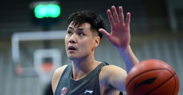 曝贺天举正式出山重返中国篮坛携手cba名宿冲击总冠军