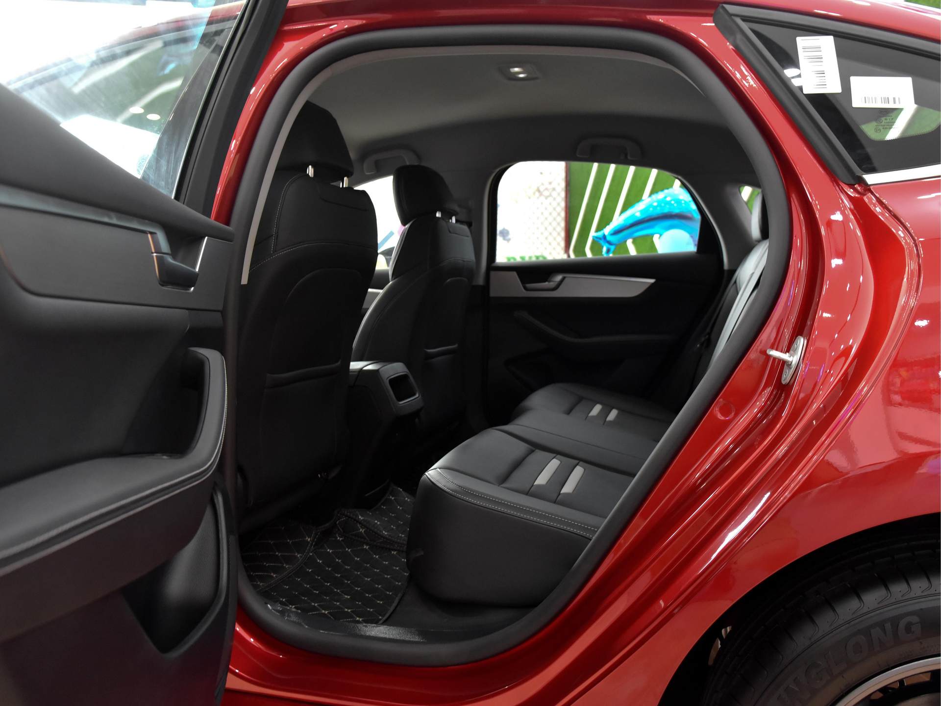 空间油耗出色15t爆160马力仅798万起带你看比亚迪秦pro