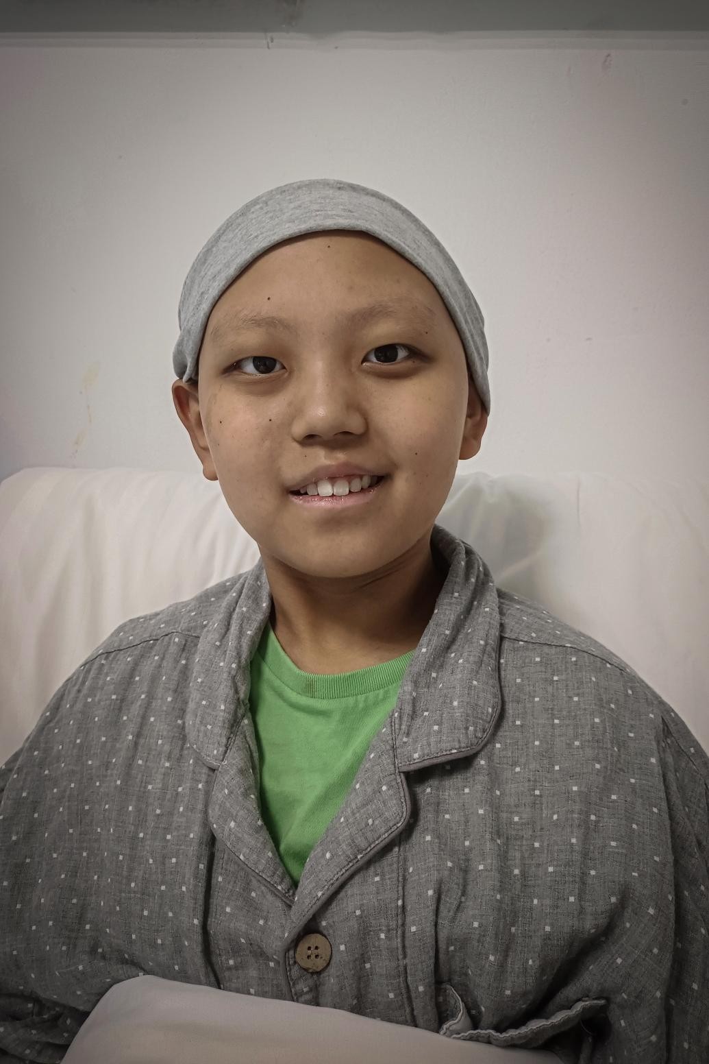 11岁男孩突患"斗鸡眼",医院一查竟是白血病,劝妈妈再生一个|小凯|斗鸡