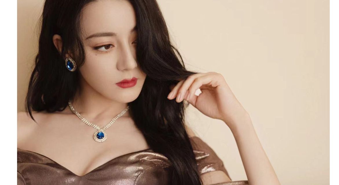 5位走红后颜值逆袭的女星：周冬雨摆脱土气,倪妮越来越有气场休闲区蓝鸢梦想 - Www.slyday.coM