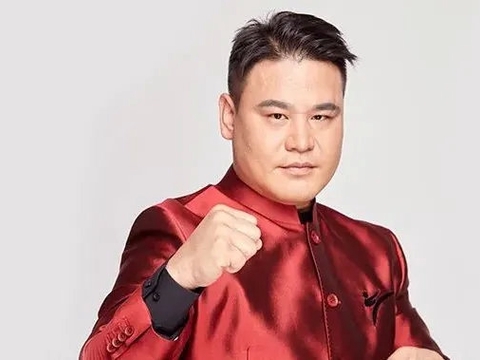 散打王横空出世,开启了中国职业搏击的历史大幕,诞生了柳海龙,苑玉宝