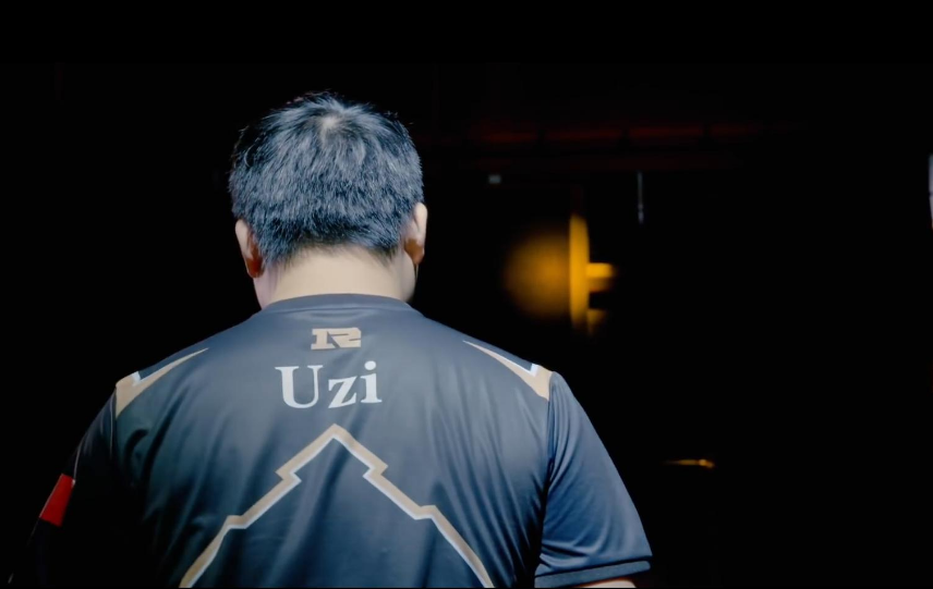 永远的神复出！BLG官宣：Uzi正式加盟休闲区蓝鸢梦想 - Www.slyday.coM