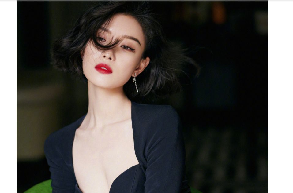 5位走红后颜值逆袭的女星：周冬雨摆脱土气,倪妮越来越有气场休闲区蓝鸢梦想 - Www.slyday.coM