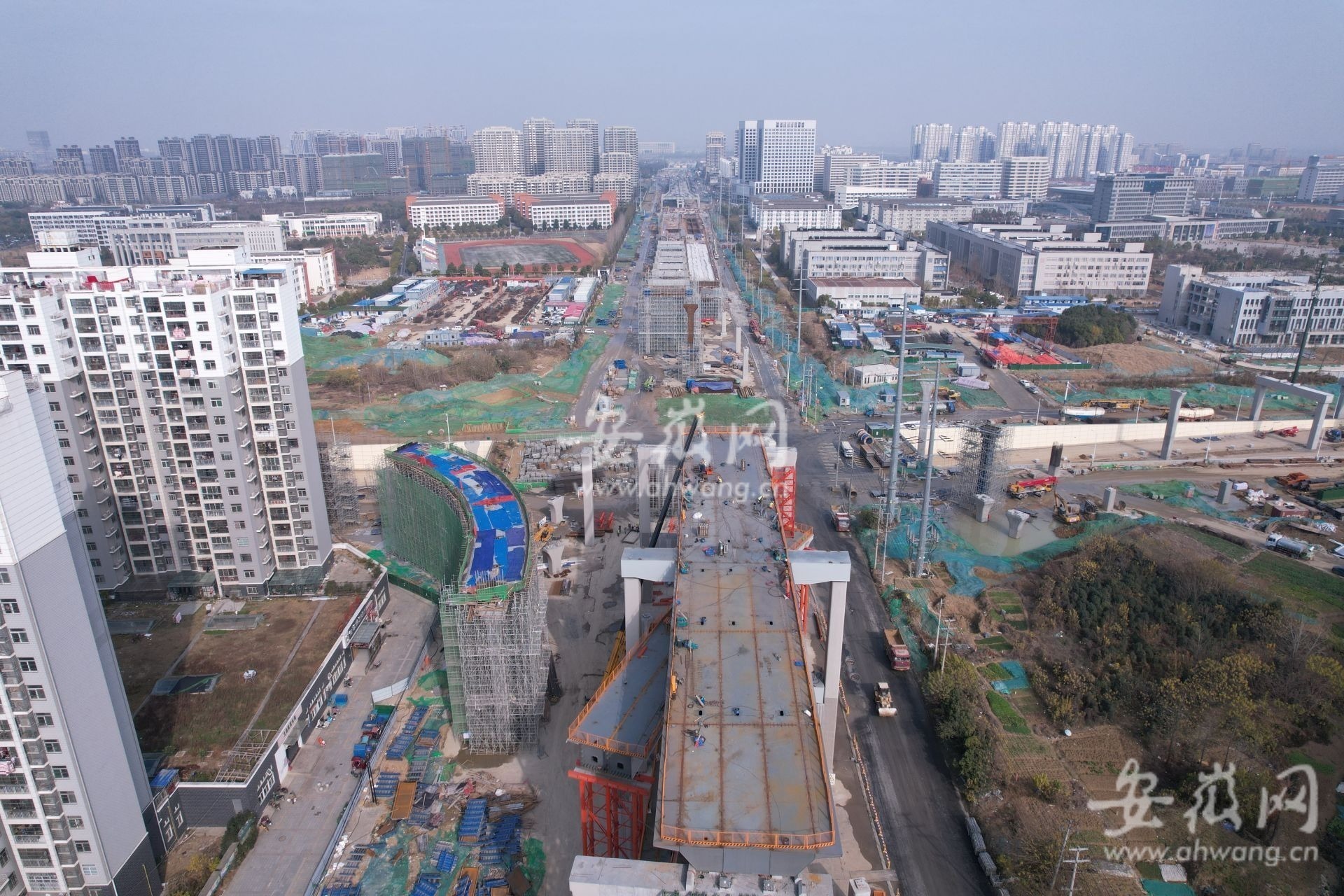 合肥首个"双层"高架雏形初现 记者航拍文忠路施工现场|施工现场|高架