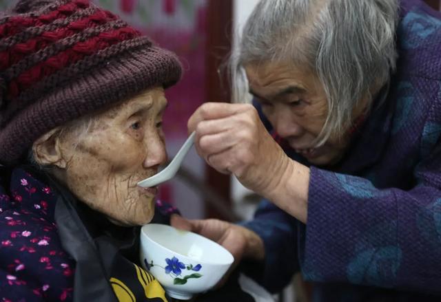 铁证如山休闲区蓝鸢梦想 - Www.slyday.coM