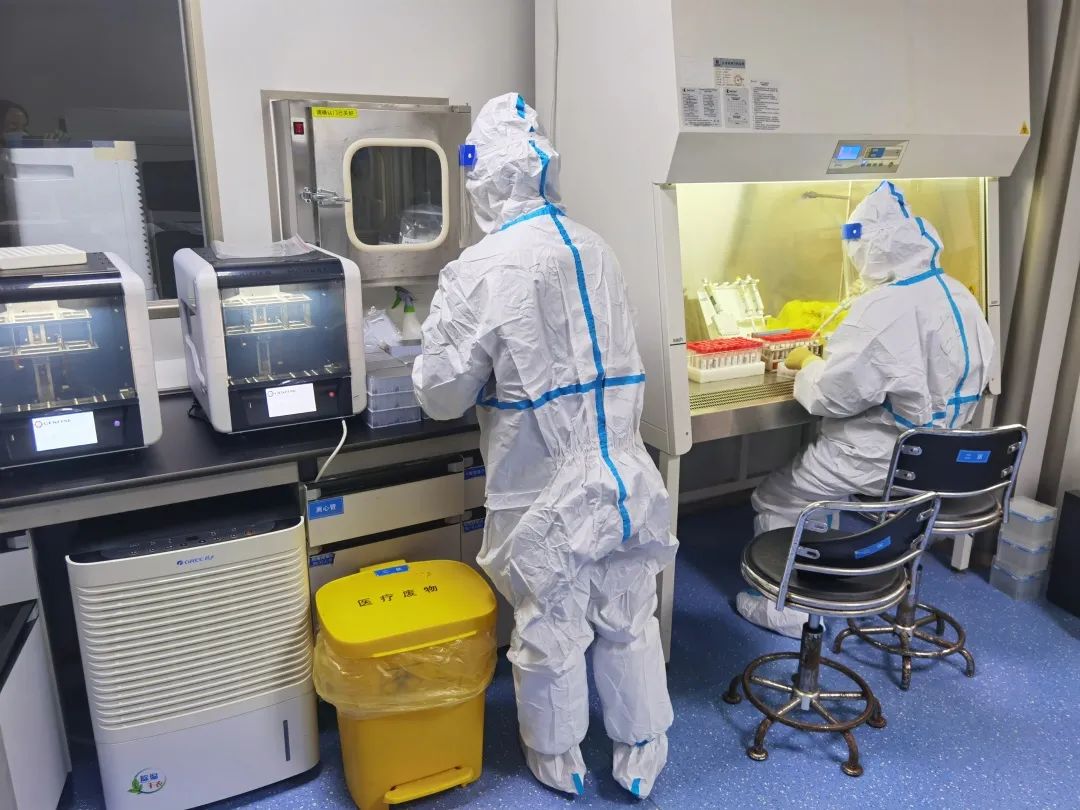 行走于「刀尖」，与病毒「共舞」！他们是抗疫战场上的“幕后英雄”休闲区蓝鸢梦想 - Www.slyday.coM