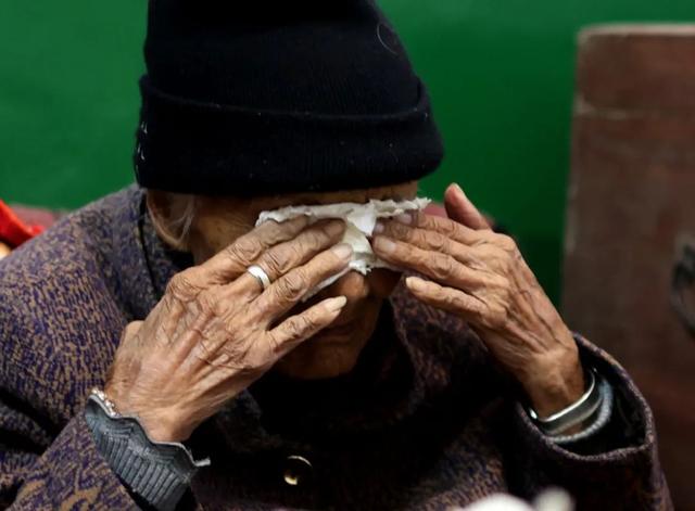 铁证如山休闲区蓝鸢梦想 - Www.slyday.coM