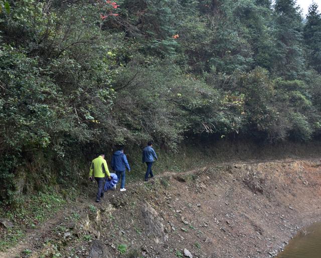 铁证如山休闲区蓝鸢梦想 - Www.slyday.coM