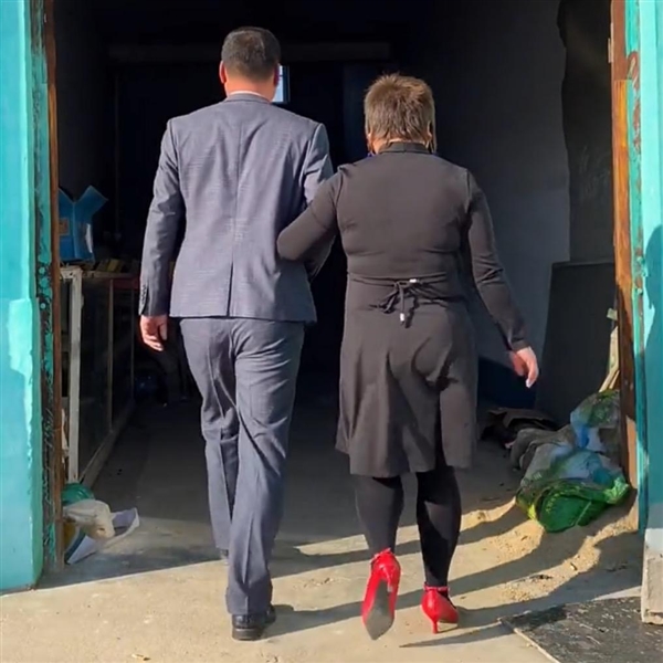 两个月涨粉上千万爆火全网！“张同学”商标被疯狂抢注休闲区蓝鸢梦想 - Www.slyday.coM