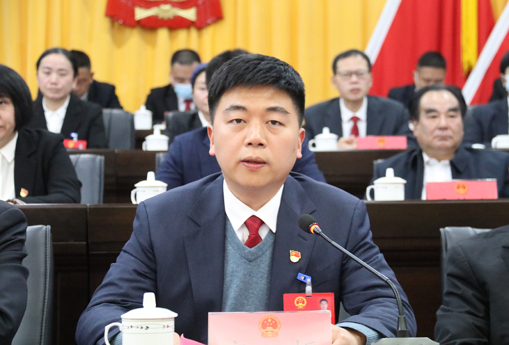 准90后清华博士当选县长