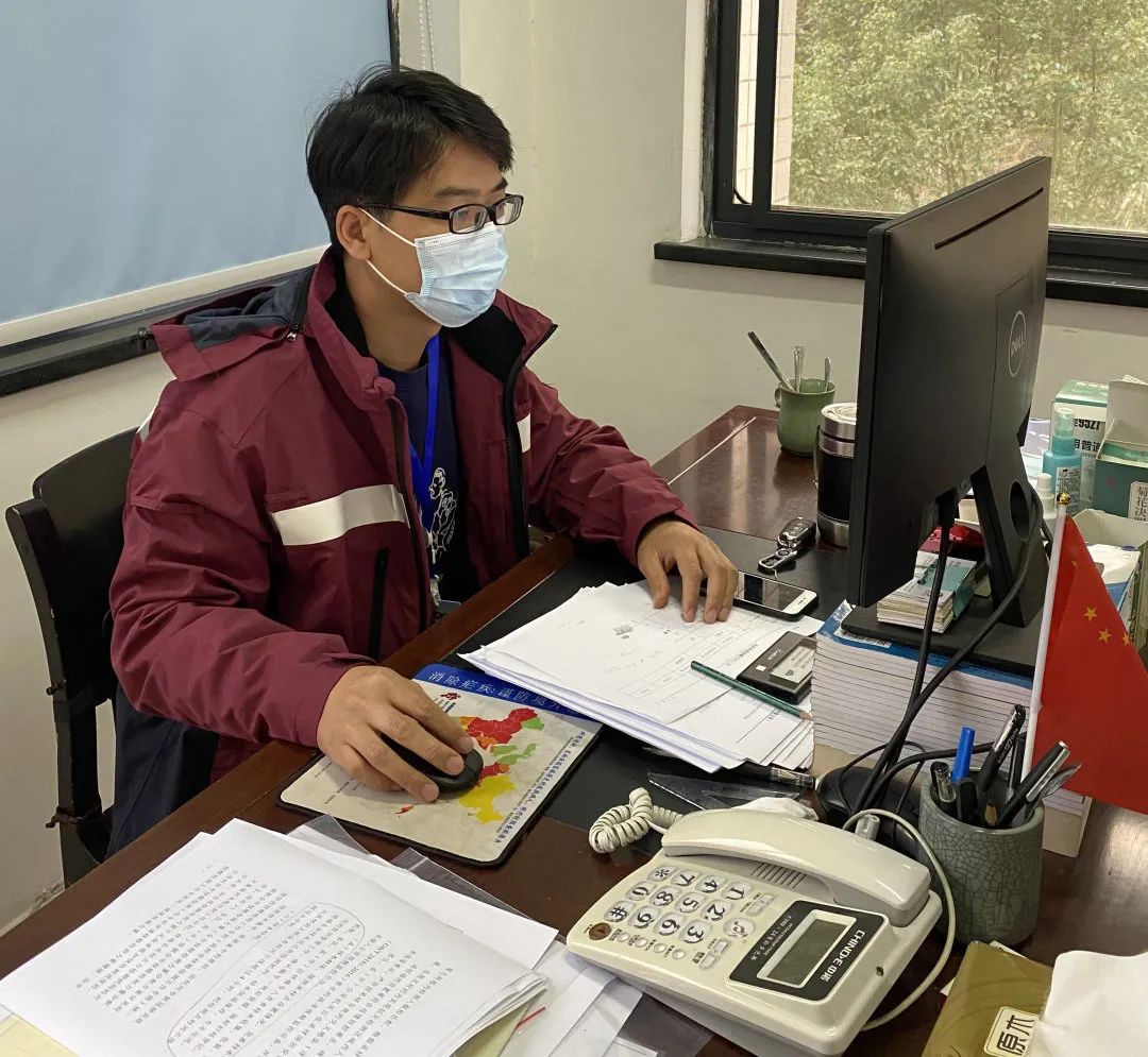 行走于「刀尖」，与病毒「共舞」！他们是抗疫战场上的“幕后英雄”休闲区蓝鸢梦想 - Www.slyday.coM