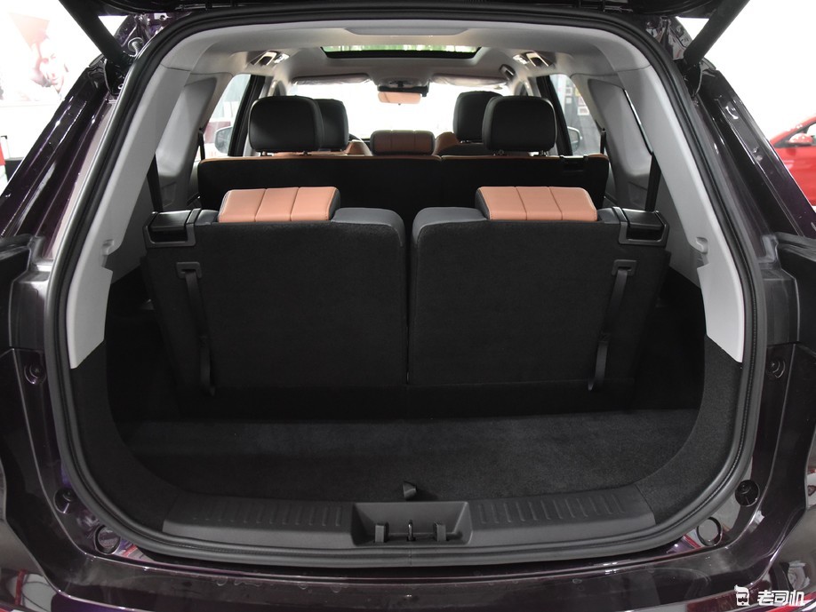 瑞虎8 plus 2021款 290tgdi 双离合豪享版后备厢空间表现不俗,可以将
