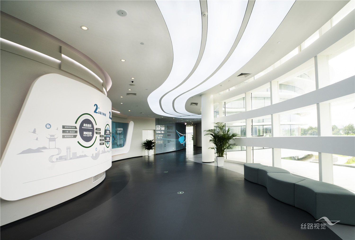 丝路视觉出品空港云城市会客厅因港而起因港而兴