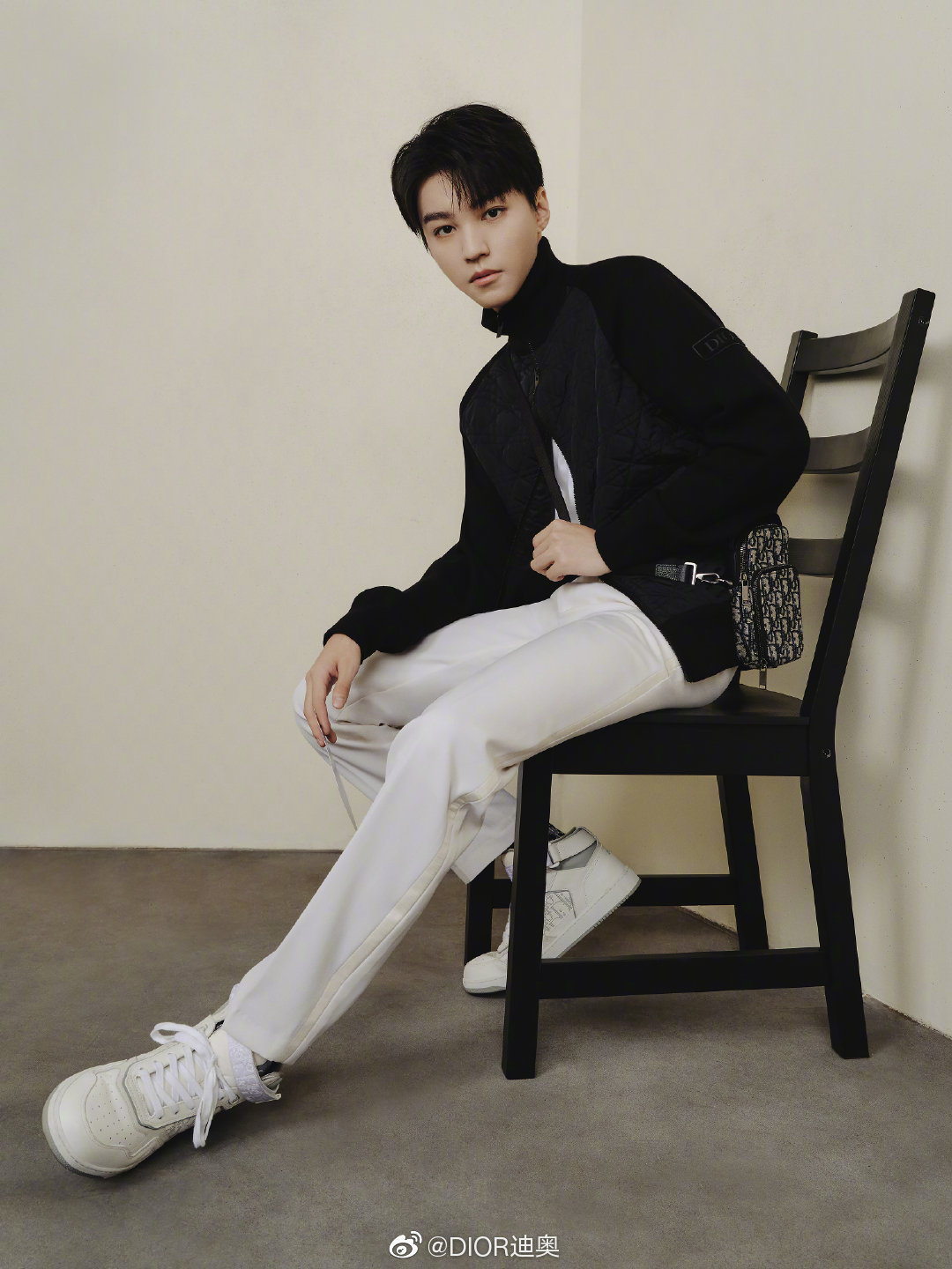 绅士优雅,满屏大长腿[憧憬][憧憬]@tfboys-王俊凯