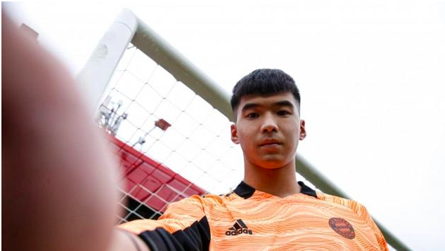 打破121年纪录!足坛霸主拜仁官宣,签约18岁国足门将刘邵子洋休闲区蓝鸢梦想 - Www.slyday.coM 打破121年纪录!足坛霸主拜仁官宣,签约18岁国足门将刘邵子洋休闲区蓝鸢梦想 - Www.slyday.coM