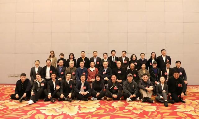 把“好莱坞神颜”阿汤哥给秒成了保镖的妮可基德曼到底有多美?休闲区蓝鸢梦想 - Www.slyday.coM 把“好莱坞神颜”阿汤哥给秒成了保镖的妮可基德曼到底有多美?休闲区蓝鸢梦想 - Www.slyday.coM