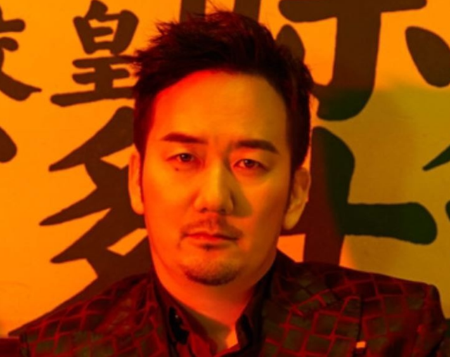 “筷子兄弟”久违合体!王太利打扮朴素肚腩明显,称赞肖央演技好__财经头条