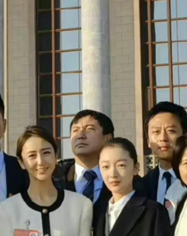 把“好莱坞神颜”阿汤哥给秒成了保镖的妮可基德曼到底有多美?休闲区蓝鸢梦想 - Www.slyday.coM 把“好莱坞神颜”阿汤哥给秒成了保镖的妮可基德曼到底有多美?休闲区蓝鸢梦想 - Www.slyday.coM