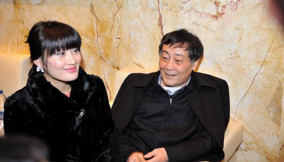 除宗馥莉外赌王之女何超琼也单身事业风生水起感情是唯一遗憾