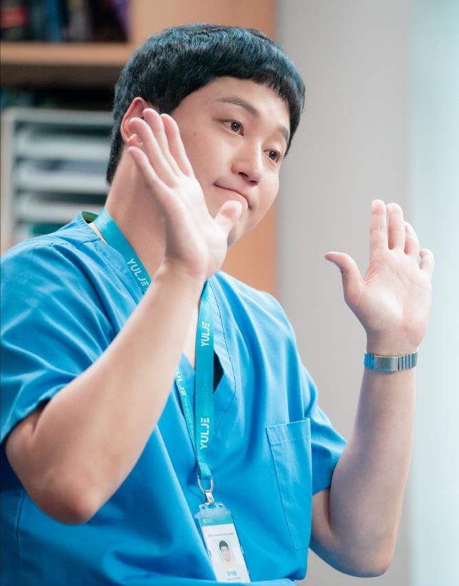 我们最爱看综艺节目的大熊杨硕亨医生当然也值得被提及!