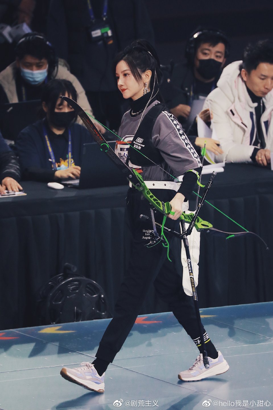 救命陈小纭今天超新星运动会的射箭造型真的绝了