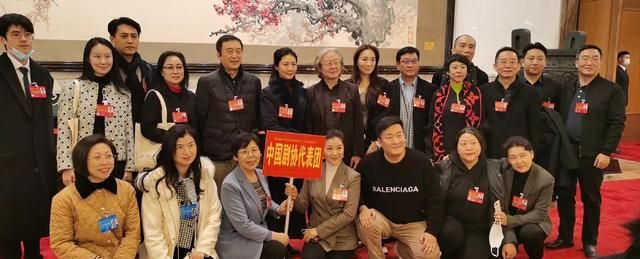 把“好莱坞神颜”阿汤哥给秒成了保镖的妮可基德曼到底有多美?休闲区蓝鸢梦想 - Www.slyday.coM 把“好莱坞神颜”阿汤哥给秒成了保镖的妮可基德曼到底有多美?休闲区蓝鸢梦想 - Www.slyday.coM