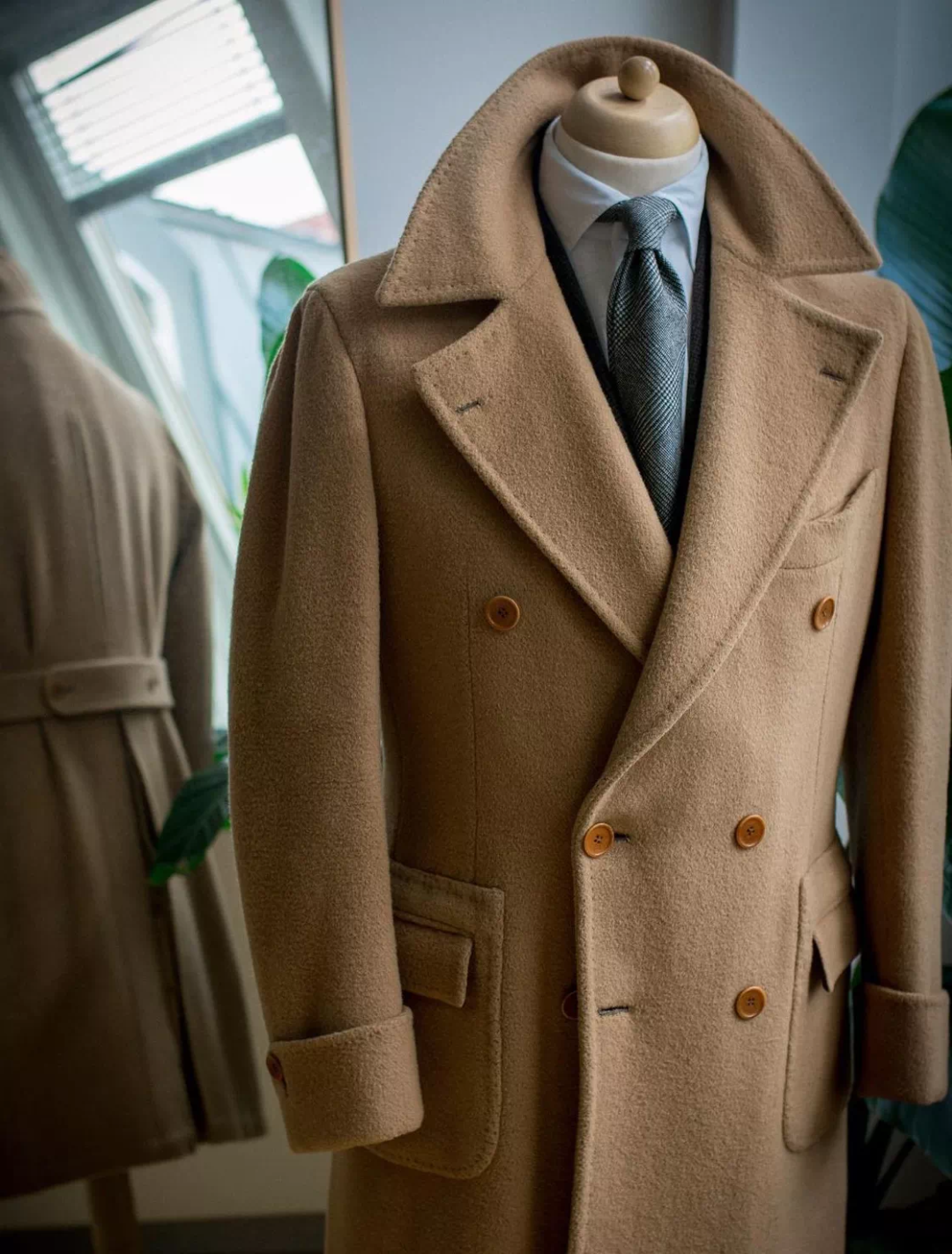 灵感来自19世纪英国的柴斯特大衣.