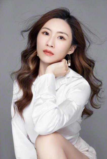 青年剧作者"站"上江苏舞台|台城柳|故障白日梦|王静怡_新浪新闻