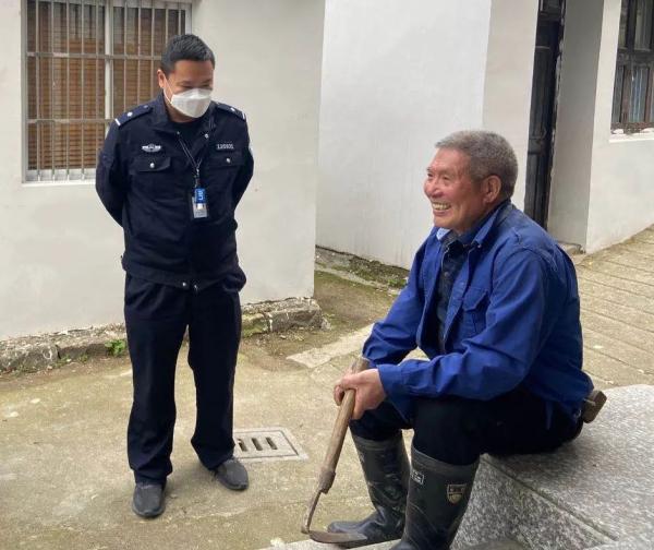 温州30岁民警工作期间突发疾病因公牺牲，生前连续值班加班休闲区蓝鸢梦想 - Www.slyday.coM