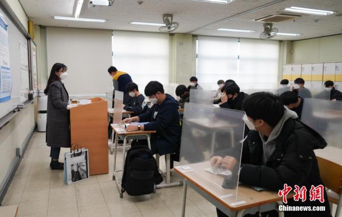 韩国高考题目出错 出题负责人道歉并辞职
