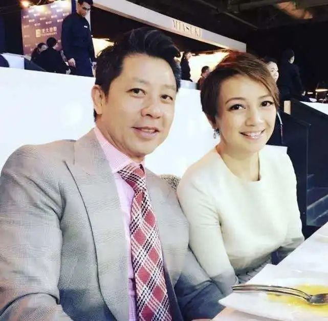 51岁前气质港姐低调移居国外,成老师,曾创业失败被控诈骗|杨婉仪|港姐