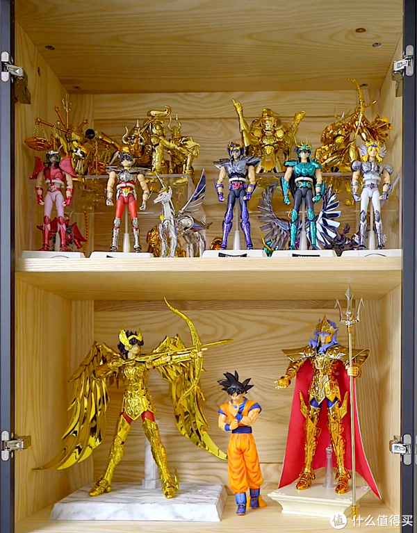 上次看到这么多手办还是上次，成年人的世界也可以Forever Young ……休闲区蓝鸢梦想 - Www.slyday.coM