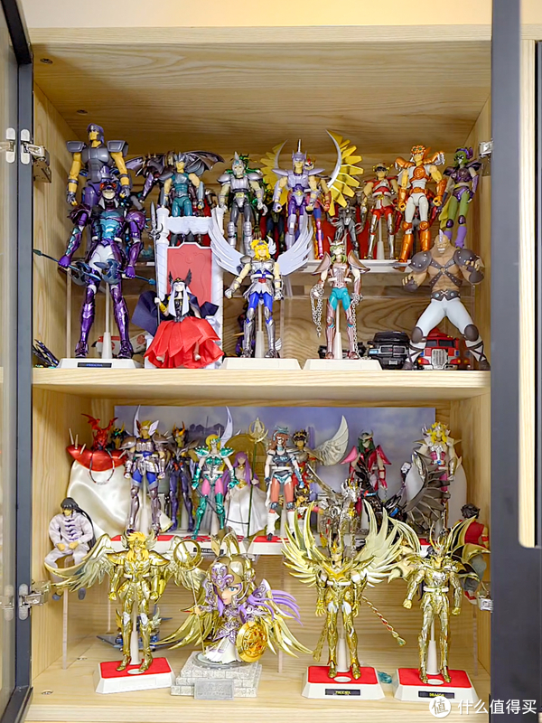 上次看到这么多手办还是上次，成年人的世界也可以Forever Young ……休闲区蓝鸢梦想 - Www.slyday.coM