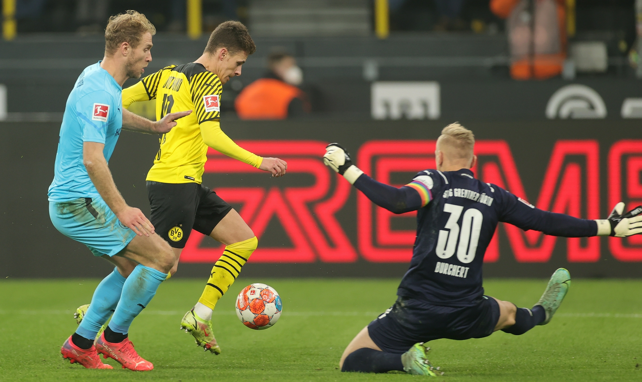 德甲联赛免费高清直播+赛程积分+竞彩预测一站搞定（2025赛季）拜仁慕尼黑夺得德甲冠军 凯恩收获生涯首冠