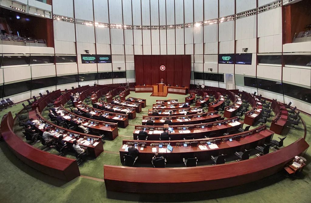 上百个法案被阻40万老人没法领津贴这些年立法会乱象害苦了香港