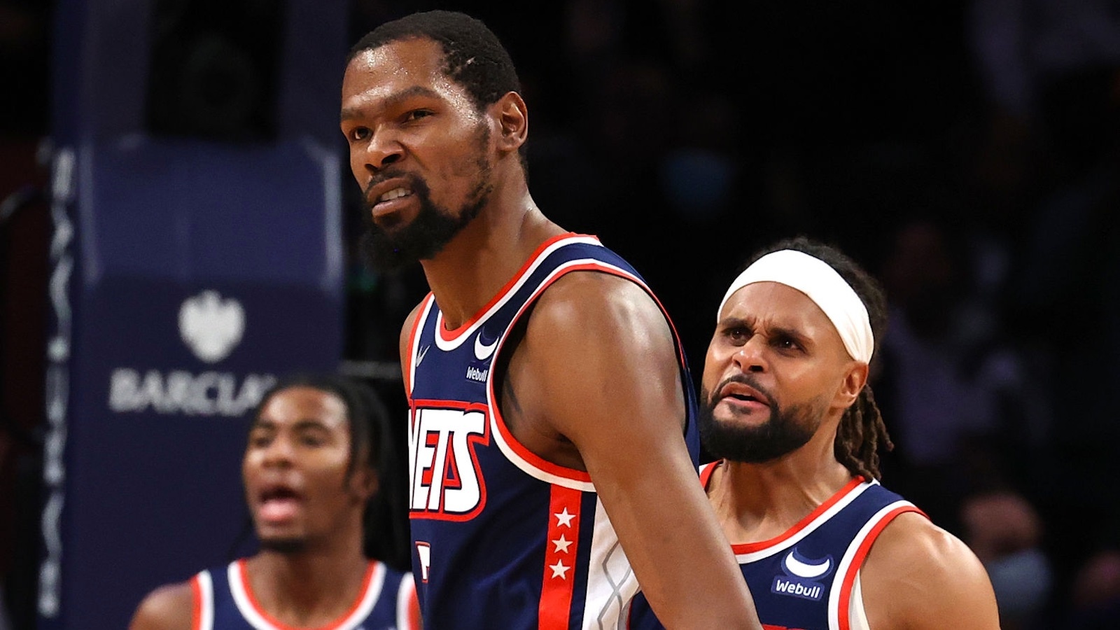 据统计,kd已经连续4场比赛砍下至少30分5板5助攻,篮网队史首!