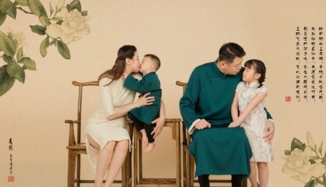 莫科:爱妻去世一夜白头,再婚娶亚洲蝶后,两人一同照顾前妻父母休闲区蓝鸢梦想 - Www.slyday.coM 莫科:爱妻去世一夜白头,再婚娶亚洲蝶后,两人一同照顾前妻父母休闲区蓝鸢梦想 - Www.slyday.coM