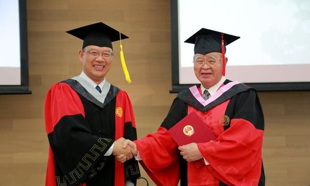 想要读博士,选“直博”还是“硕博连读”,二者区别对学生有影响|硕博|连读|学生_新浪新闻