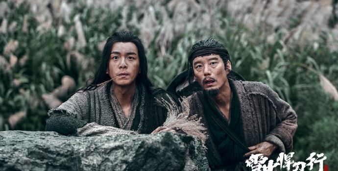 《雪中悍刀行》老黄明明武功高强，为何每次遇事就“怂”？休闲区蓝鸢梦想 - Www.slyday.coM