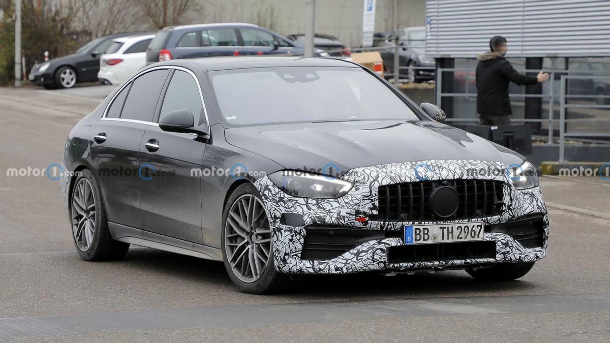 奔驰最新c53谍照曝光搭载四缸发动机