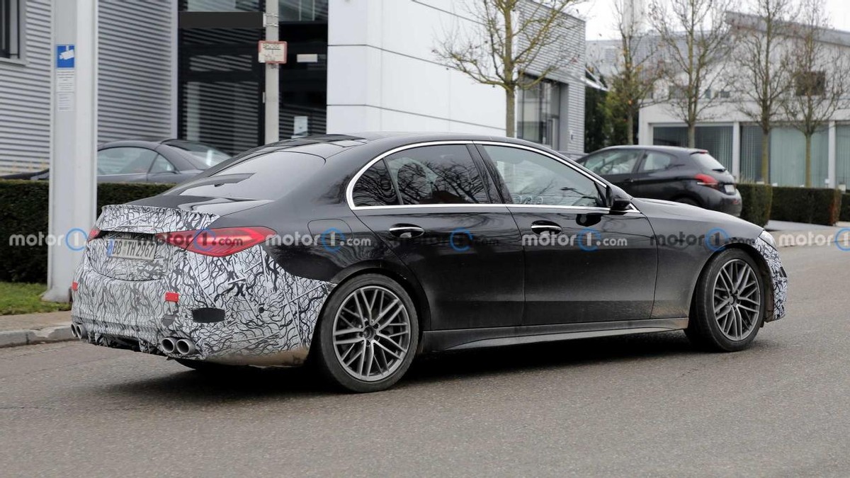 奔驰最新c53谍照曝光搭载四缸发动机